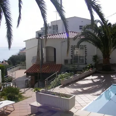 Apartment Con Vista Al Mar Llanca